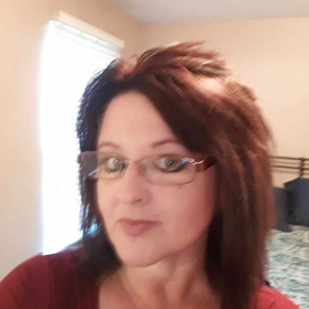 Meet your Posher, Julie
